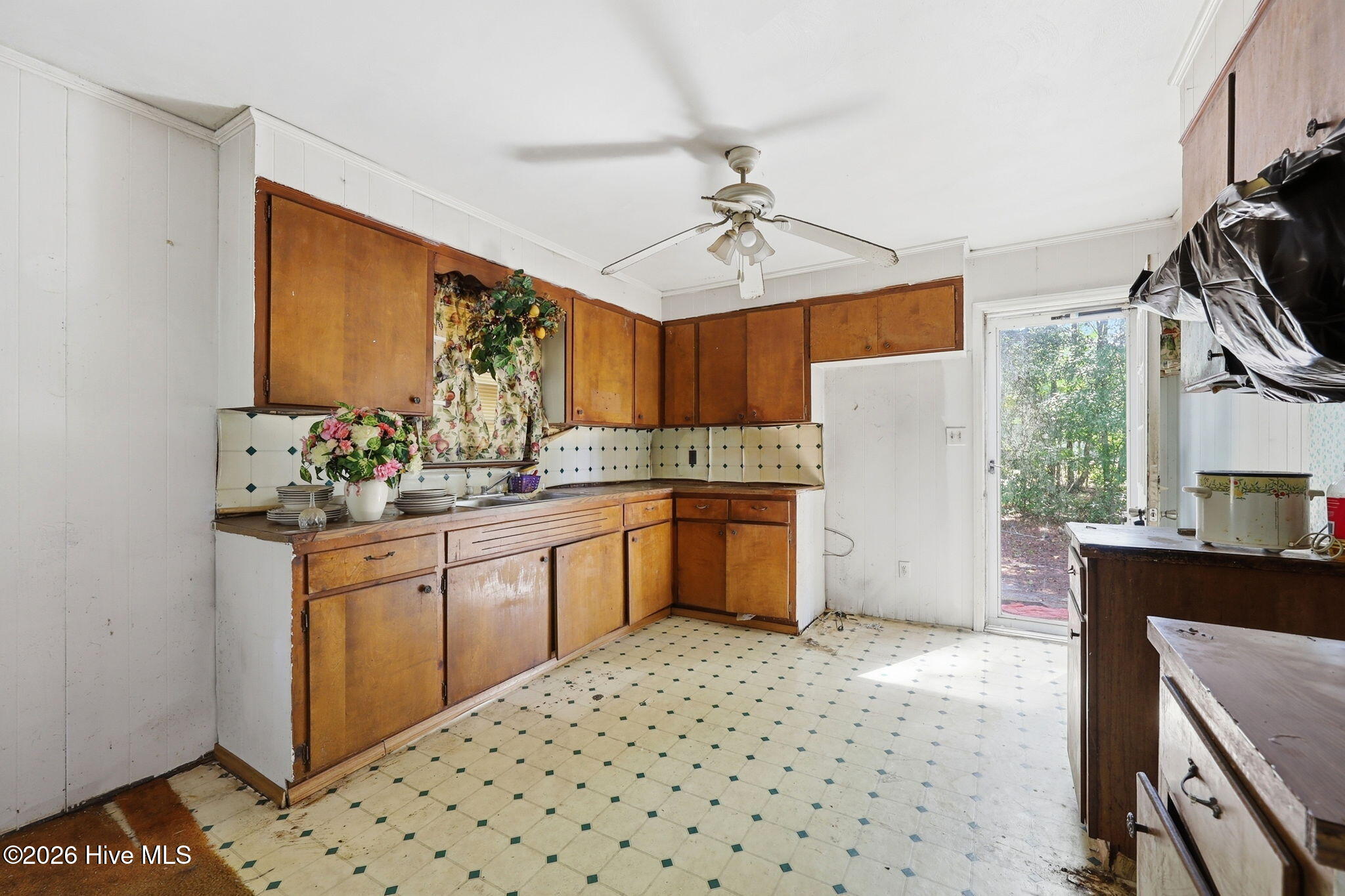 204 West John Thompson Road Colerain, NC 27924 - Photo 8 of 50 Kitchen