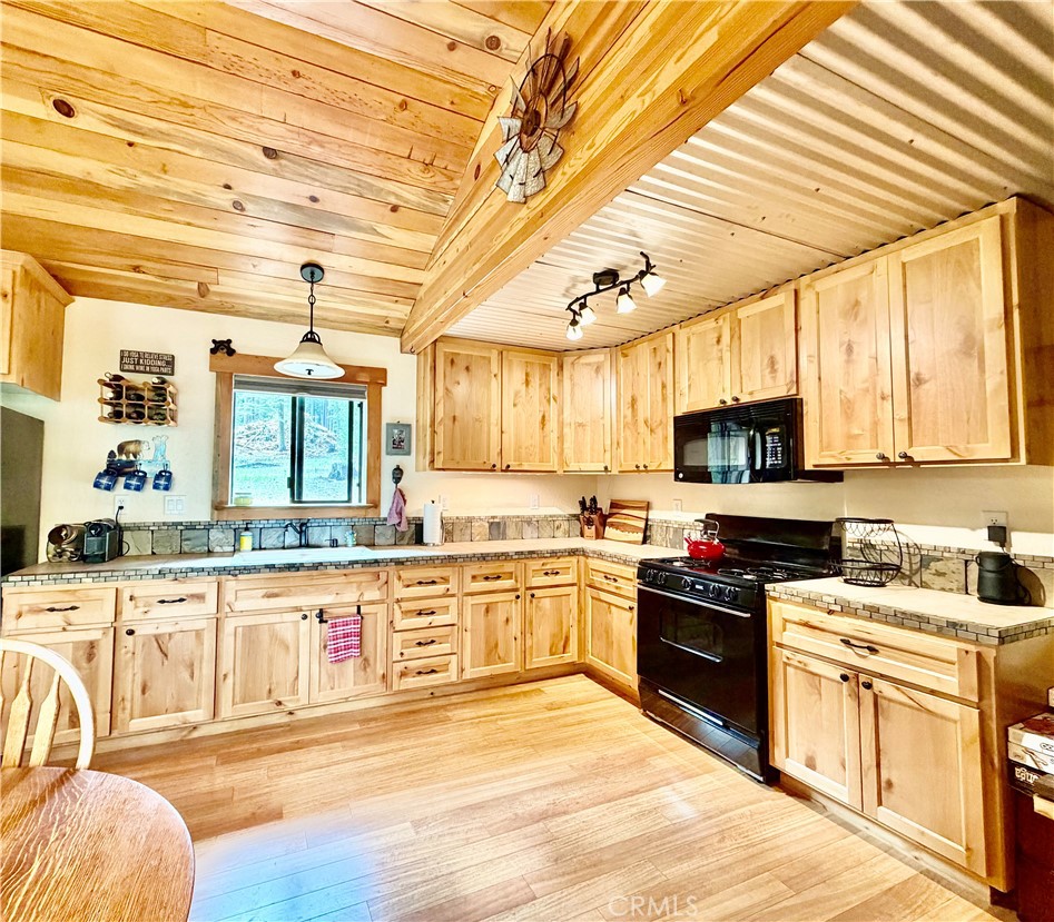 9502 Humboldt Road Forest Ranch, CA 95942 - Photo 6 of 27