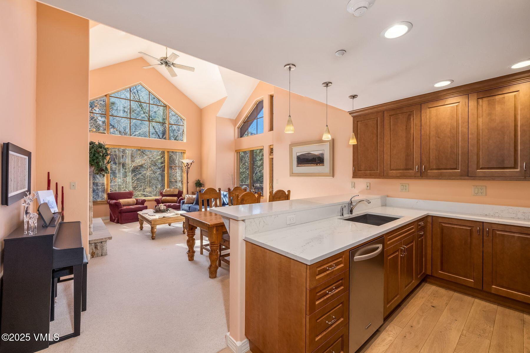 74 Cresta Road, Unit 301 Edwards, CO 81632 - Photo 4 of 21 photo_online_004