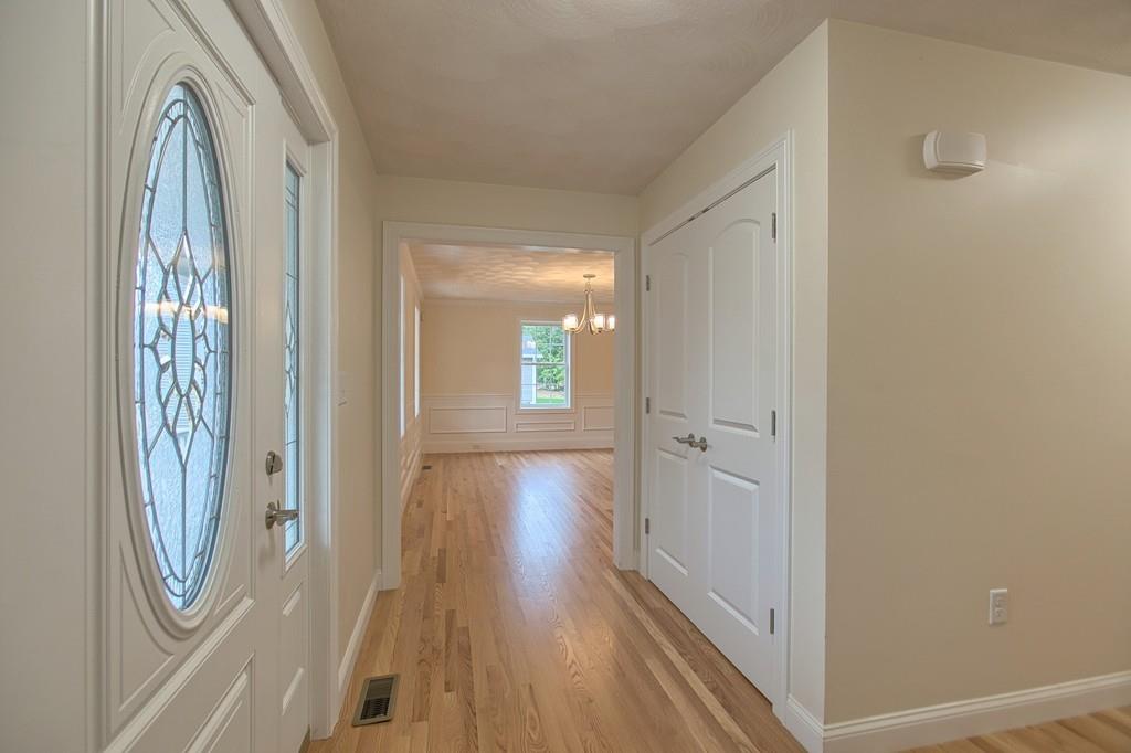 6 Border Road Tewksbury, MA 01876 - Photo 2 of 32