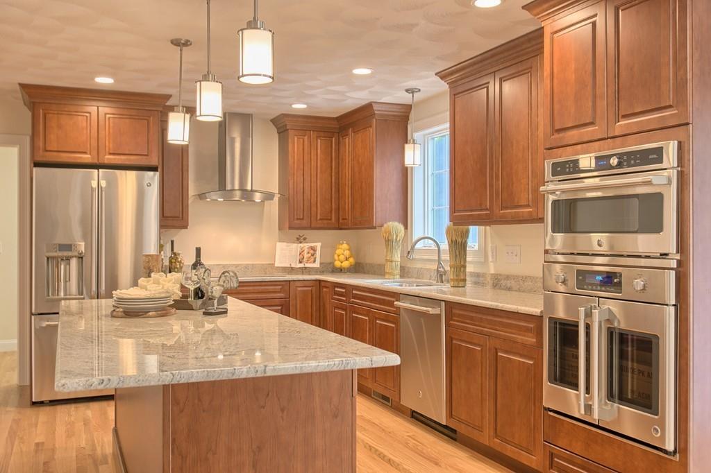 6 Border Road Tewksbury, MA 01876 - Photo 3 of 32