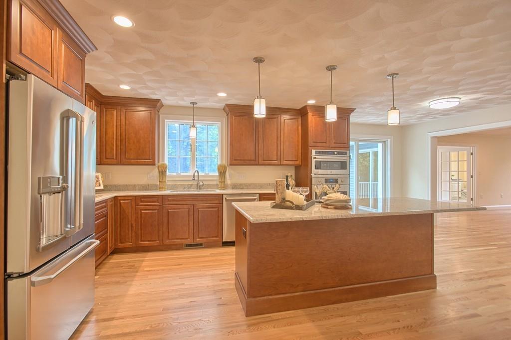 6 Border Road Tewksbury, MA 01876 - Photo 7 of 32