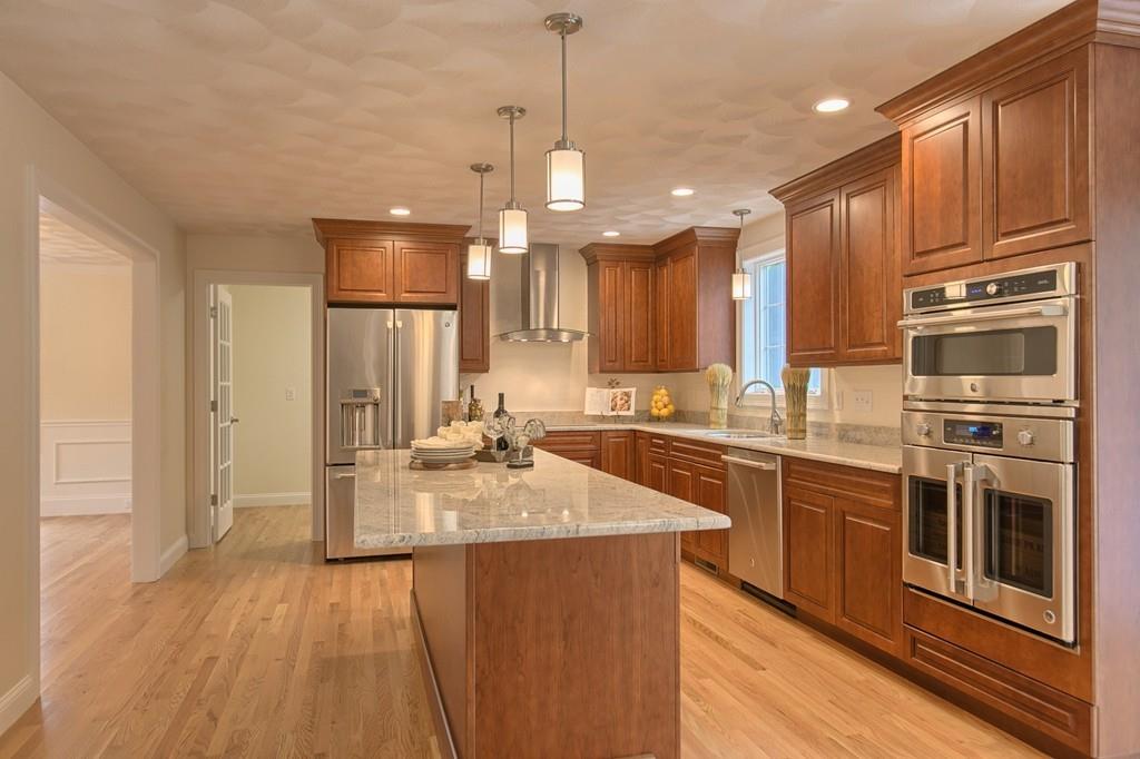 6 Border Road Tewksbury, MA 01876 - Photo 8 of 32