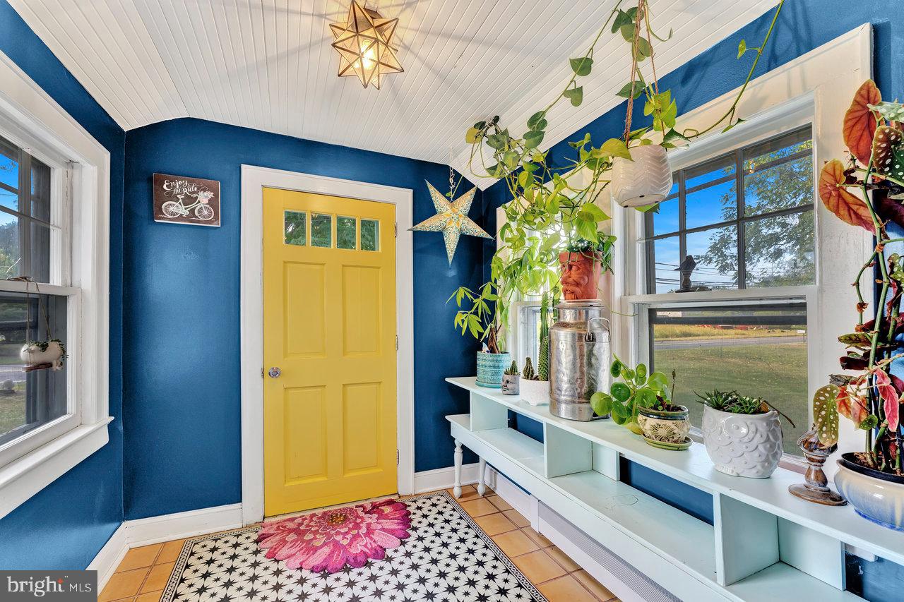 254 Friendship Road Cranbury, NJ 08512 - Photo 9 of 44