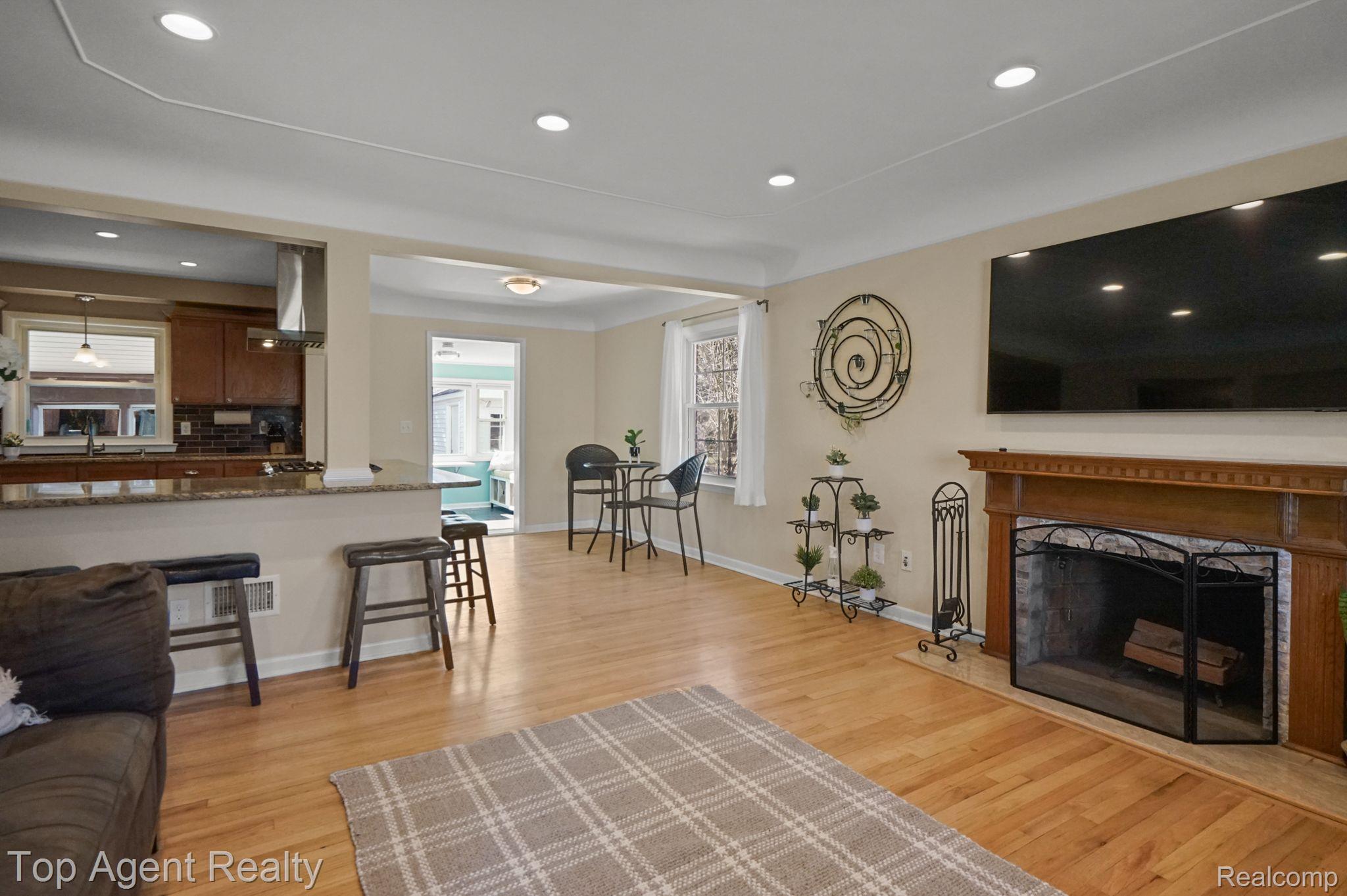16261 Beverly Road Franklin, MI 48025 - Photo 5 of 33