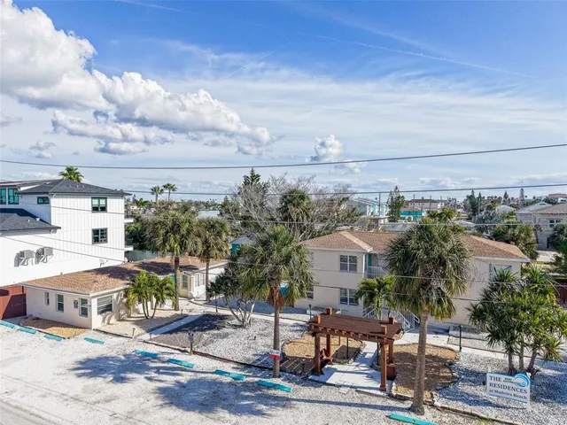 $1,600 | 115 145th Avenue, Unit 3, Madeira Beach, FL 33708