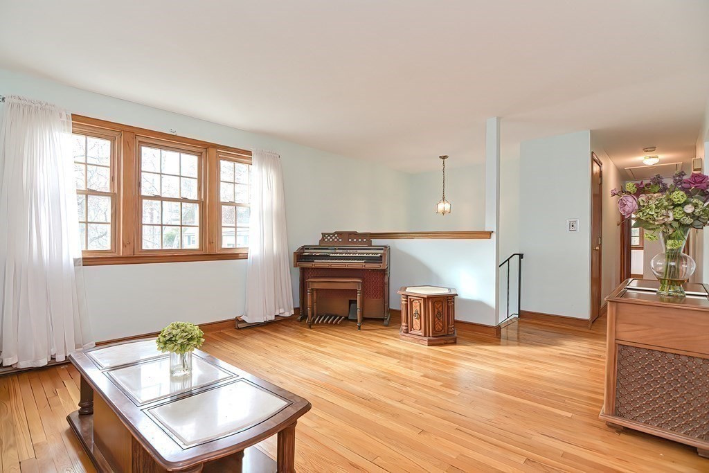 16 Blackington Road Foxboro, MA 02035 - Photo 7 of 31 Gallery Image 7