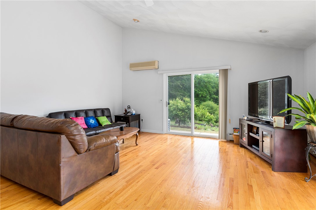 112 South Killingly Road Foster, RI 02825 - Photo 8 of 48