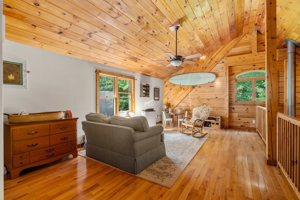 138 Chocolog Road Uxbridge, MA 01569 - Photo 18 of 39 Gallery Image 18