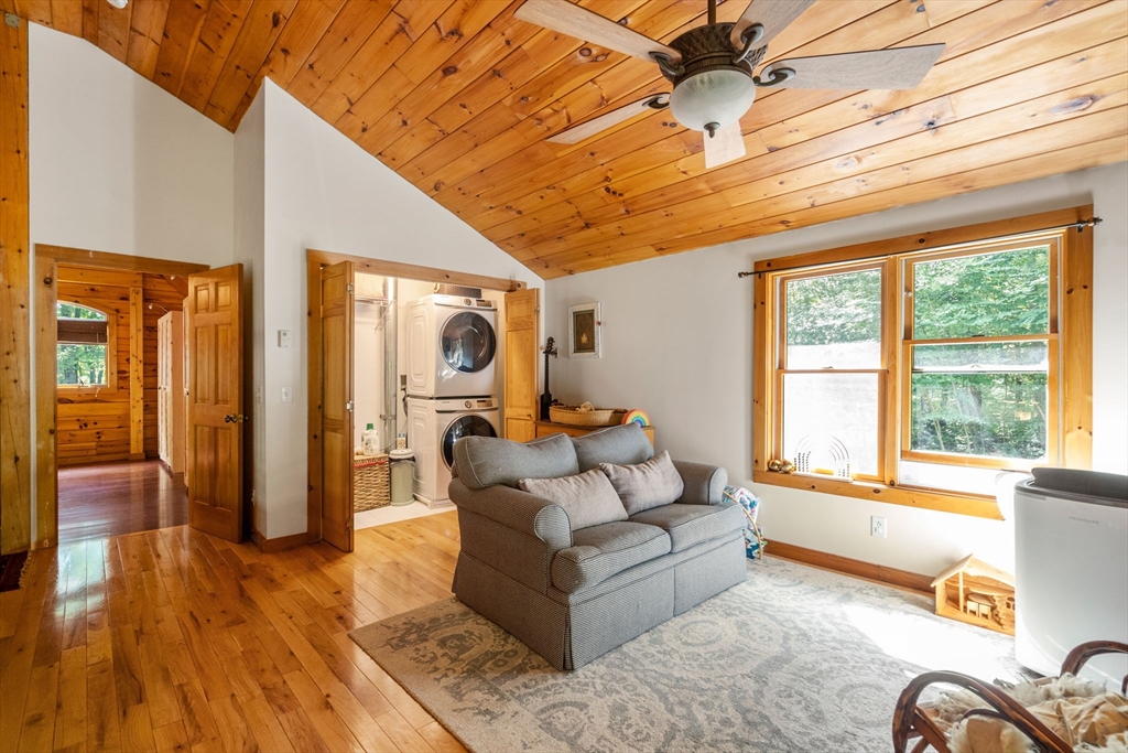 138 Chocolog Road Uxbridge, MA 01569 - Photo 20 of 39 Gallery Image 20