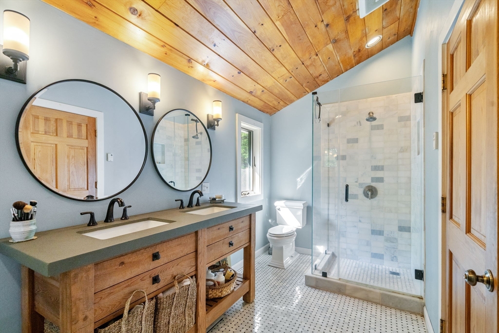 138 Chocolog Road Uxbridge, MA 01569 - Photo 27 of 39 Gallery Image 27