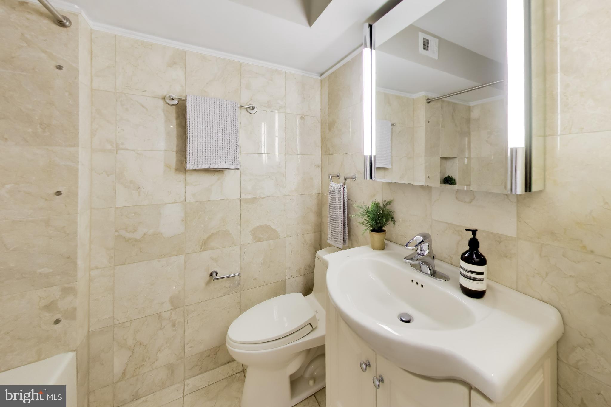 1302 R Street Northwest, Unit 1 Washington, DC 20009 - Photo 31 of 45 Gallery Image 31