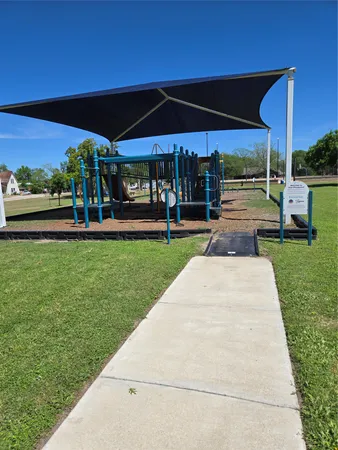 $215,000 | 174 Falcon Drive, Luling, TX 78648