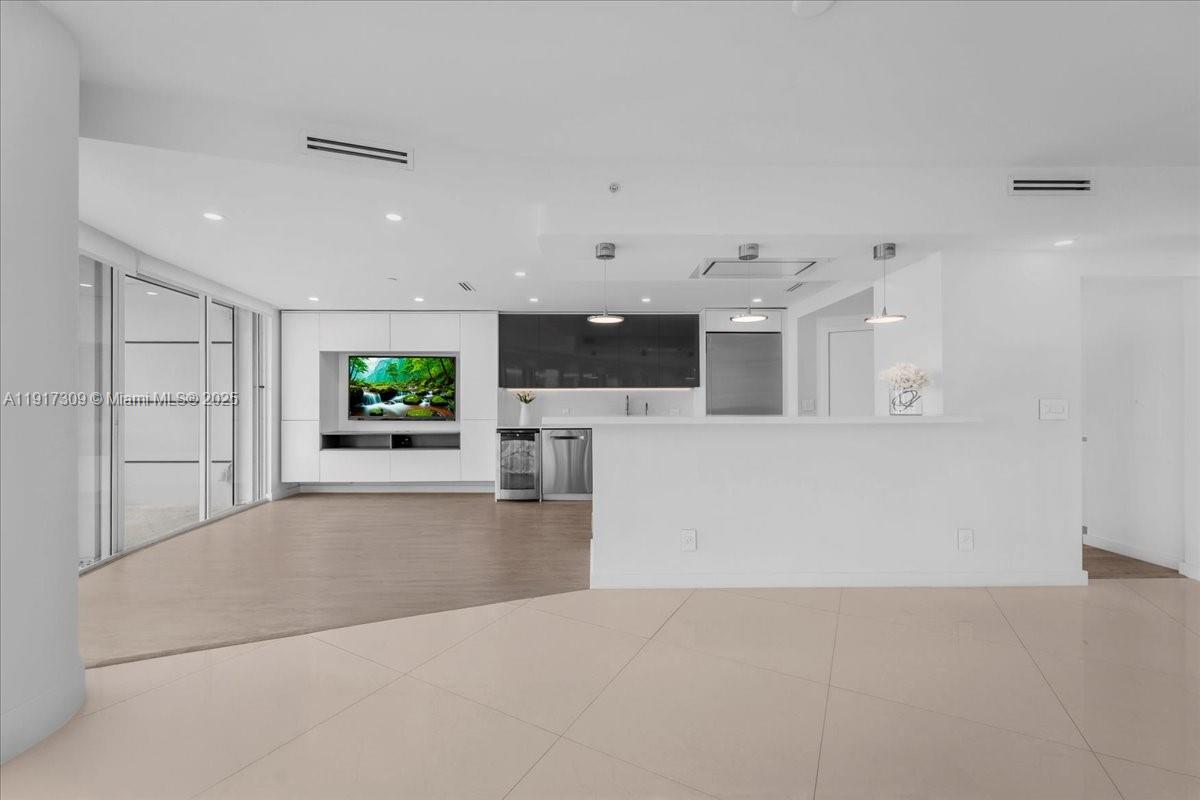 2127 Brickell Avenue, Unit 1701 Miami, FL 33129 - Photo 17 of 95