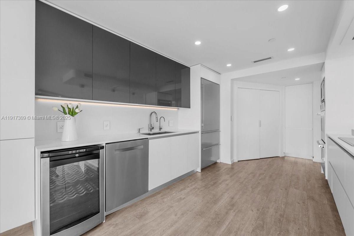 2127 Brickell Avenue, Unit 1701 Miami, FL 33129 - Photo 21 of 95