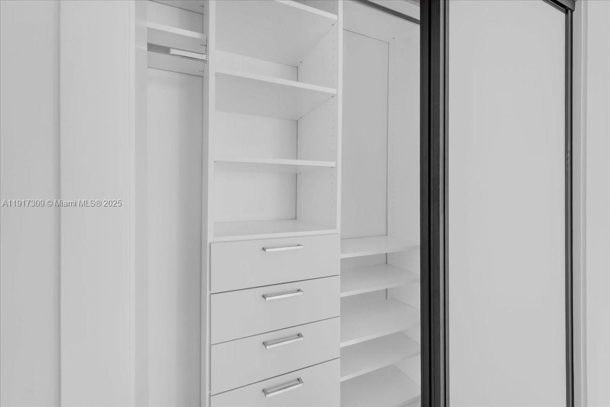 2127 Brickell Avenue, Unit 1701 Miami, FL 33129 - Photo 32 of 95