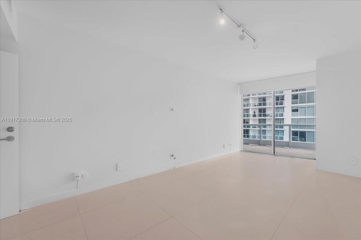 2127 Brickell Avenue, Unit 1701 Miami, FL 33129 - Photo 33 of 95