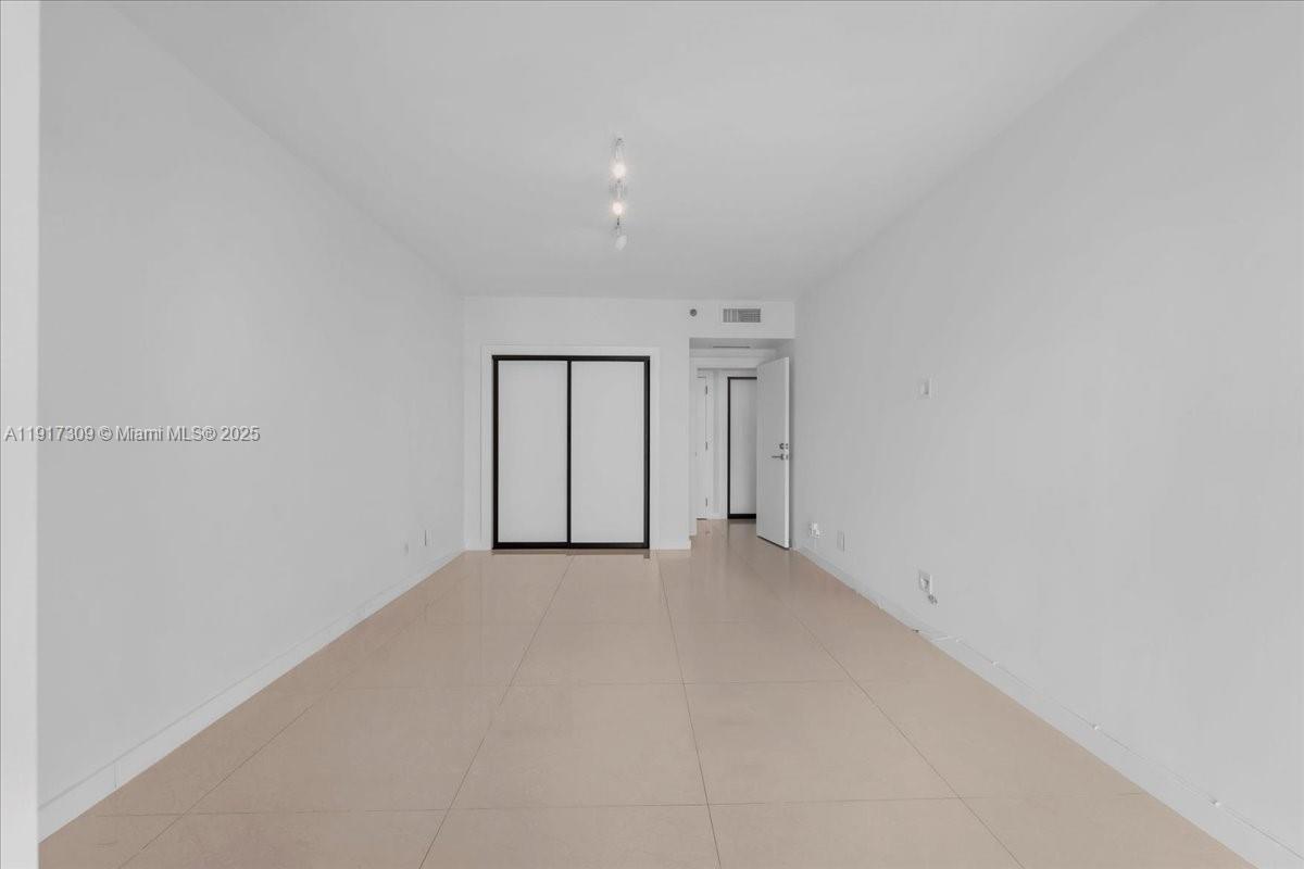 2127 Brickell Avenue, Unit 1701 Miami, FL 33129 - Photo 34 of 95