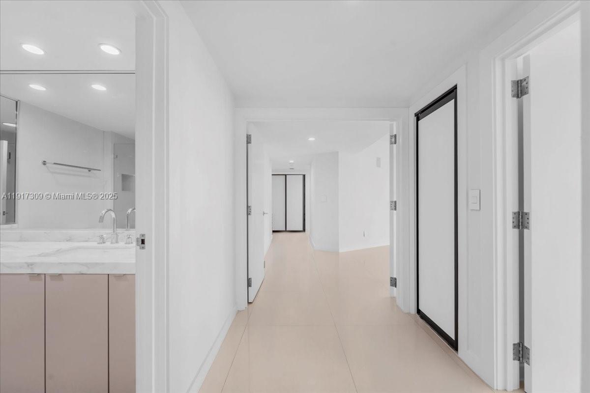 2127 Brickell Avenue, Unit 1701 Miami, FL 33129 - Photo 38 of 95