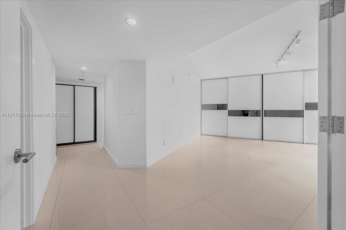 2127 Brickell Avenue, Unit 1701 Miami, FL 33129 - Photo 49 of 95