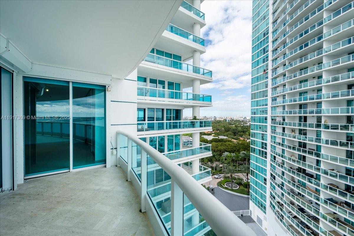 2127 Brickell Avenue, Unit 1701 Miami, FL 33129 - Photo 64 of 95