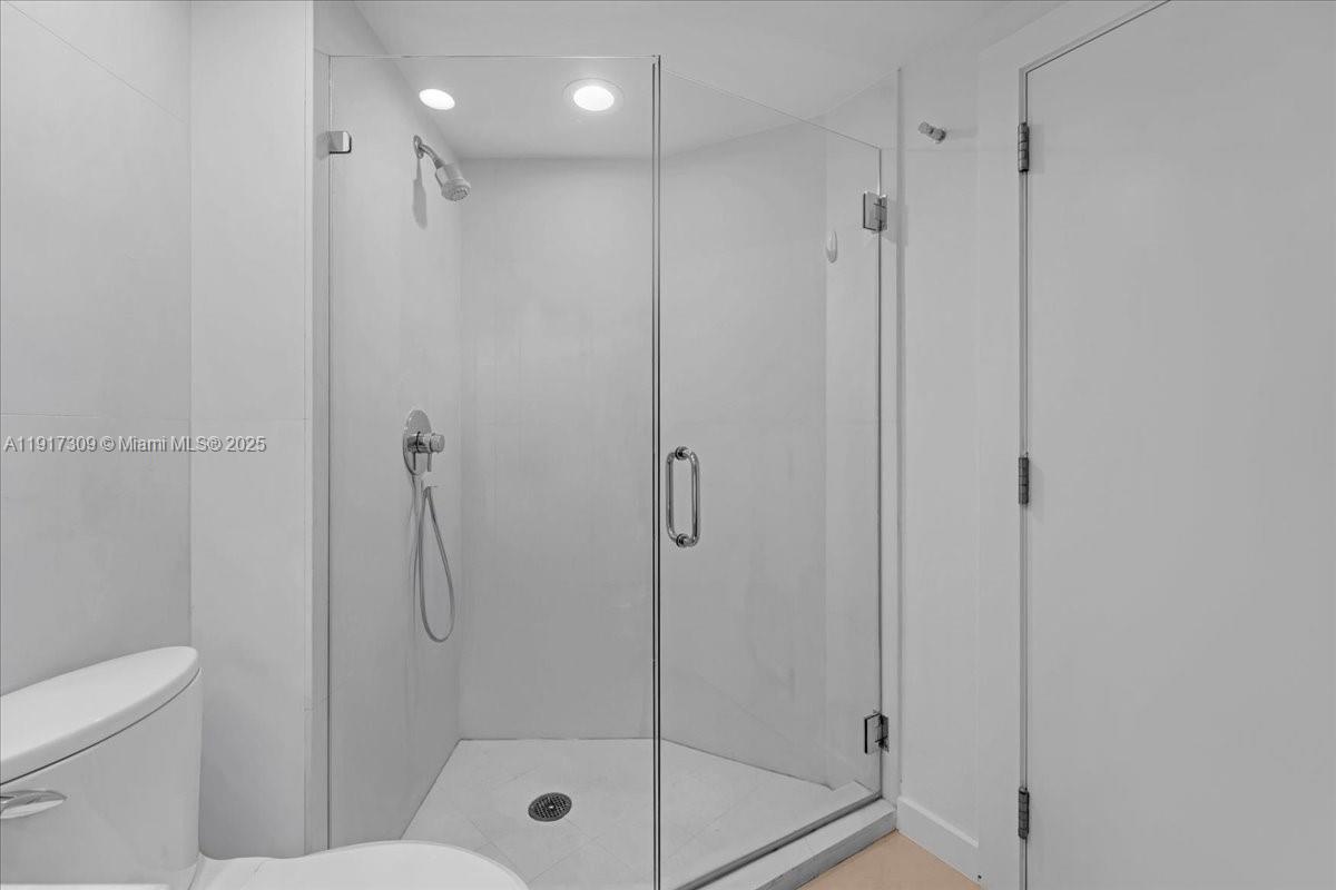 2127 Brickell Avenue, Unit 1701 Miami, FL 33129 - Photo 66 of 95