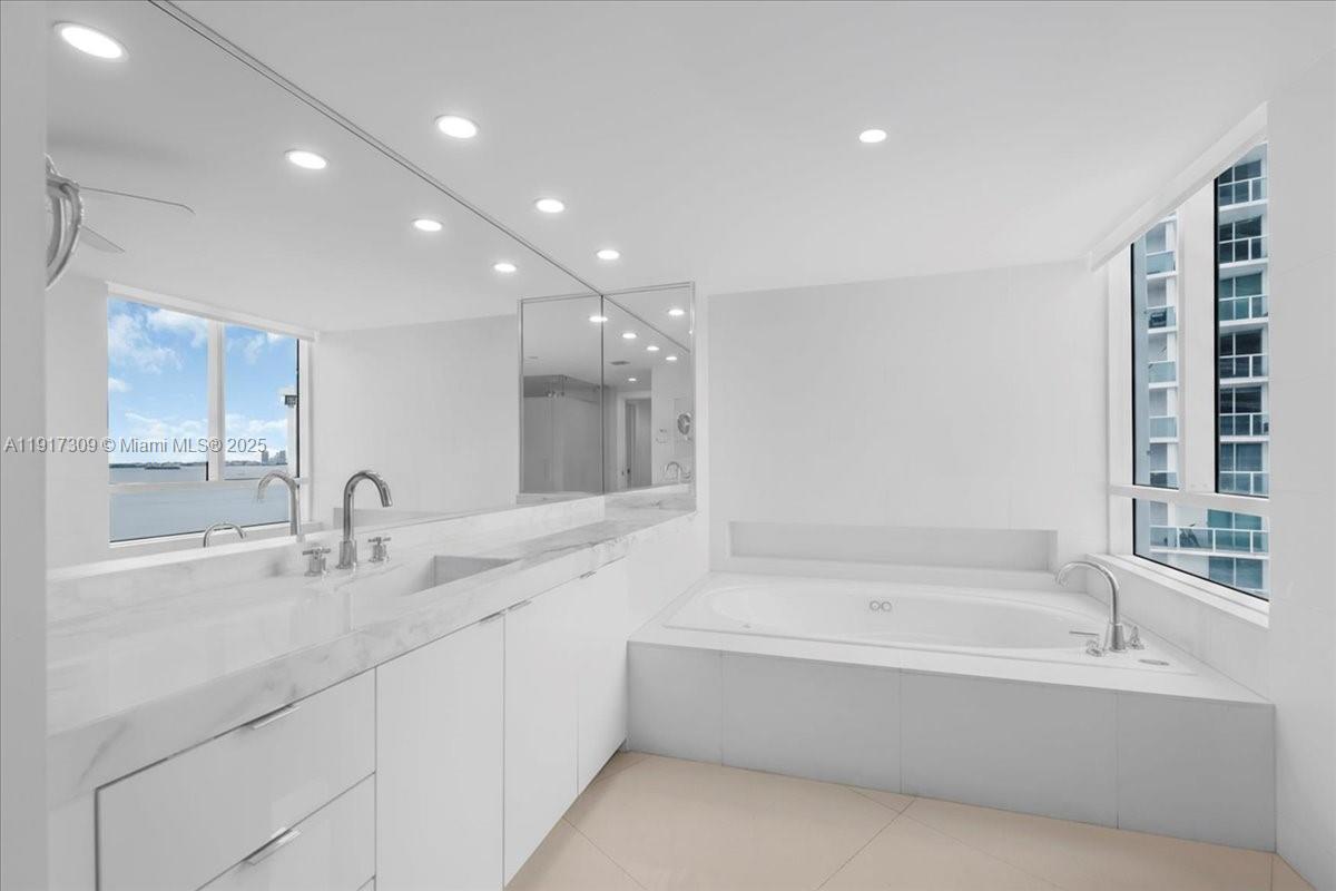 2127 Brickell Avenue, Unit 1701 Miami, FL 33129 - Photo 67 of 95