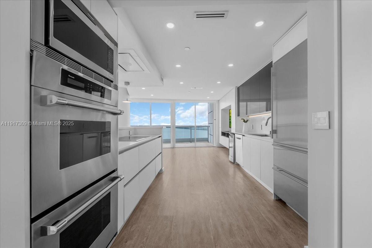 2127 Brickell Avenue, Unit 1701 Miami, FL 33129 - Photo 10 of 95