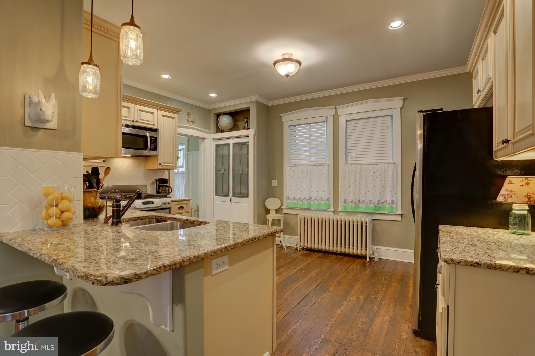 227 East Main Street Lititz, PA 17543 - Photo 7 of 22 Breakfast bar