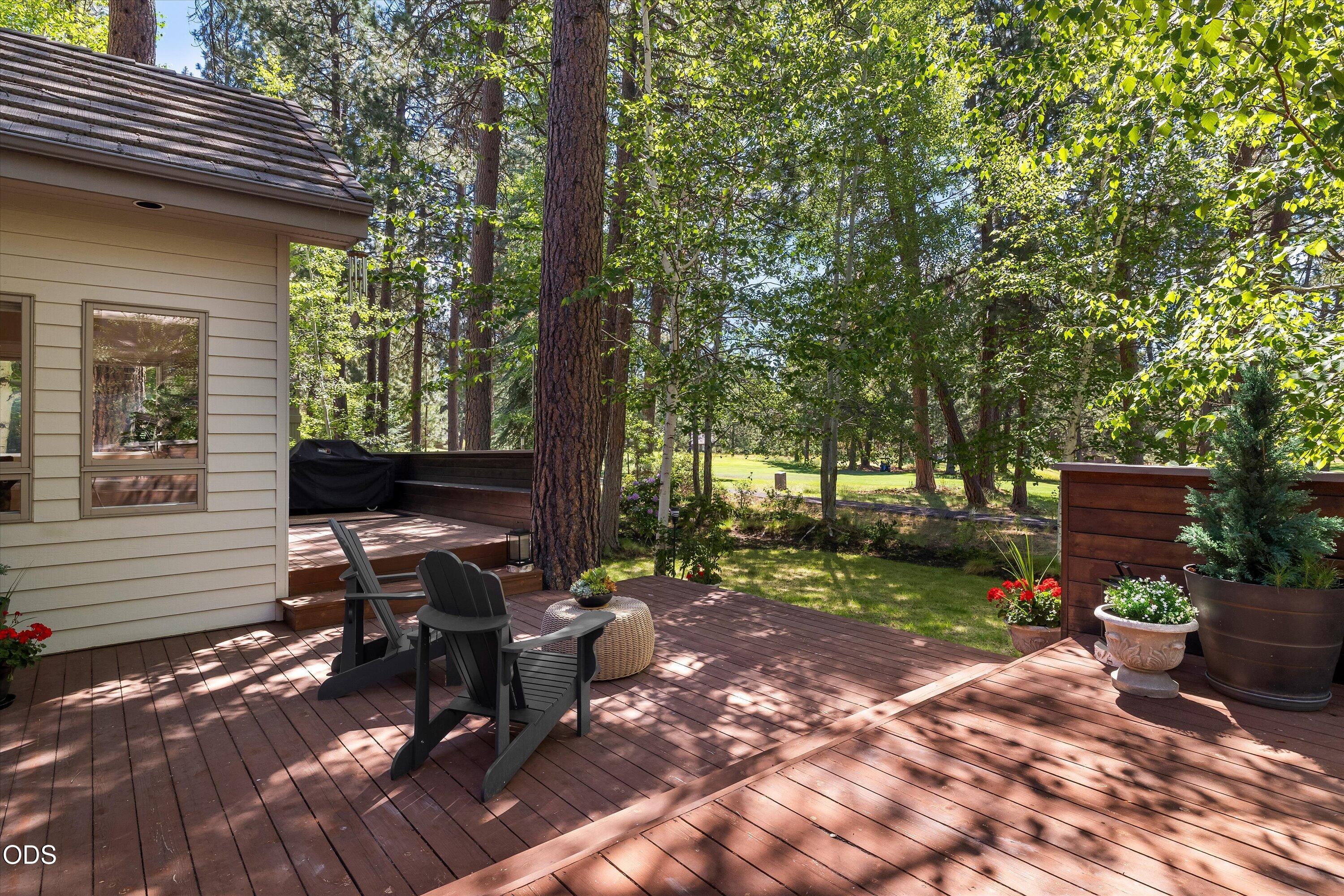 60726 Golf Village Loop Bend, OR 97702 - Photo 35 of 63