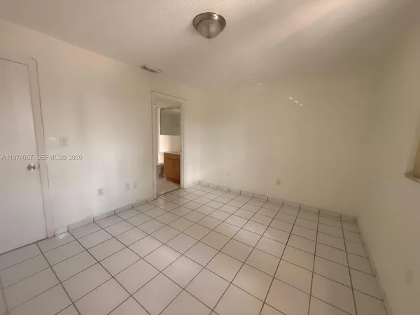 $2,100 | 6278 West 22nd Court, Unit 21, Hialeah, FL 33016