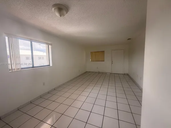$2,100 | 6278 West 22nd Court, Unit 21, Hialeah, FL 33016