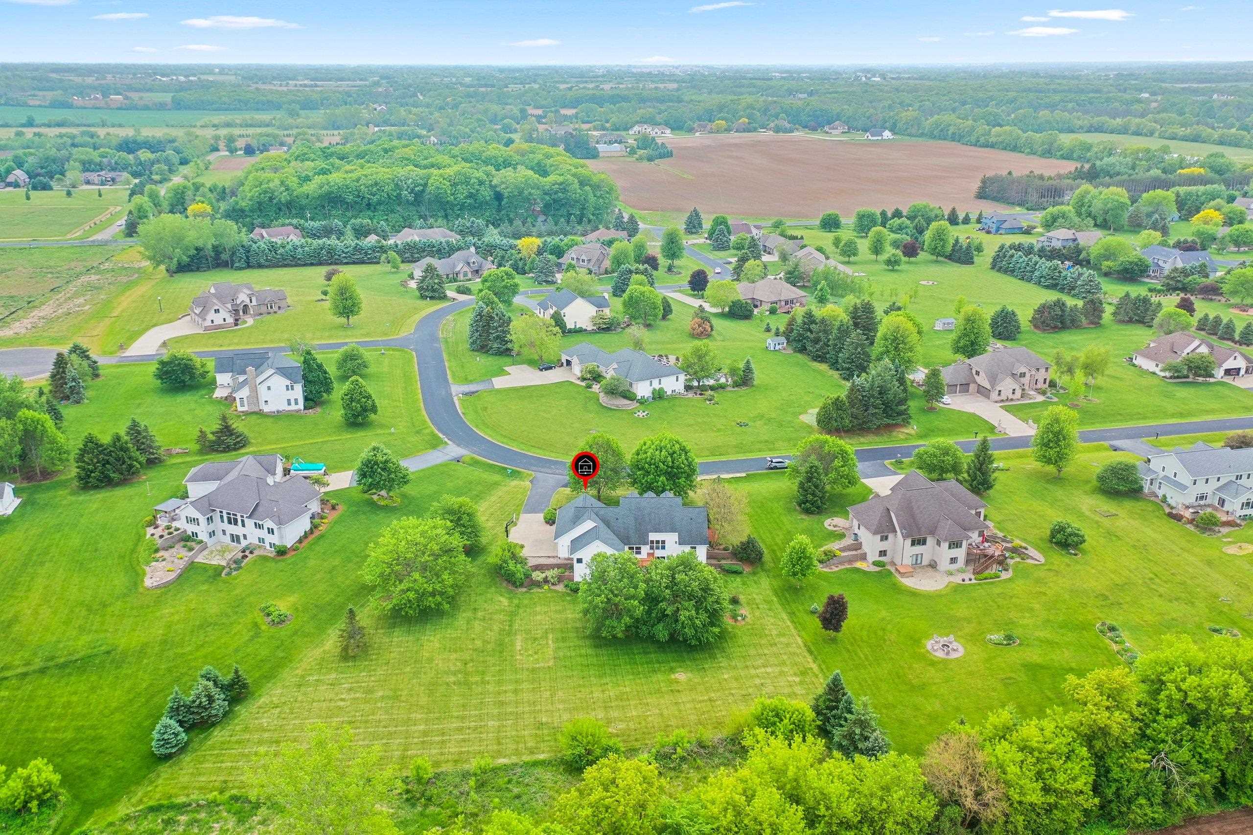 W7436 Ridgeside Drive Neenah, WI 54956 - Photo 13 of 57