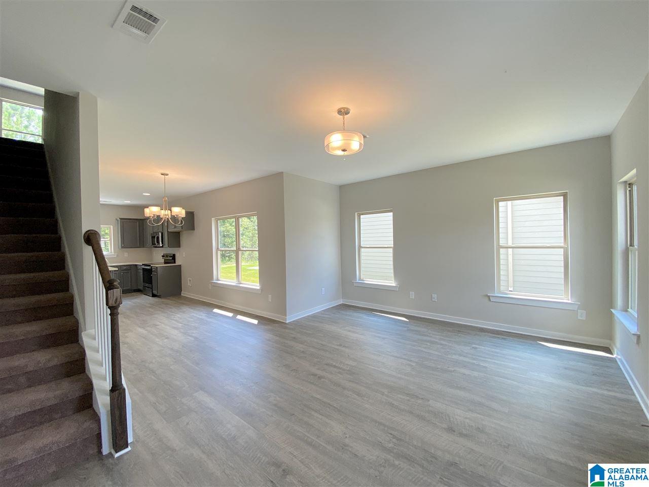 100 Ridgeview Circle Jemison, AL 35085 - Photo 5 of 40