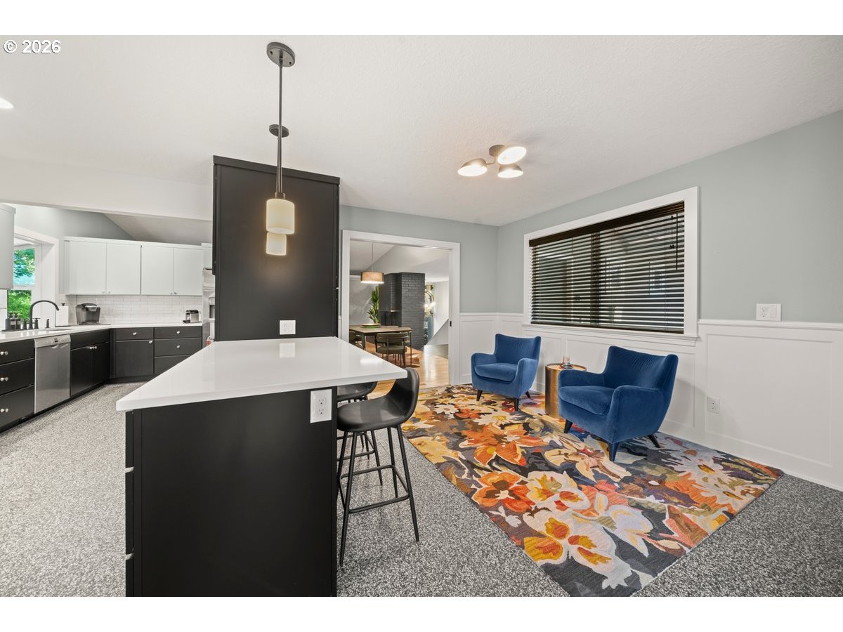 6125 Southwest Chestnut Avenue Beaverton, OR 97005 - Photo 15 of 40