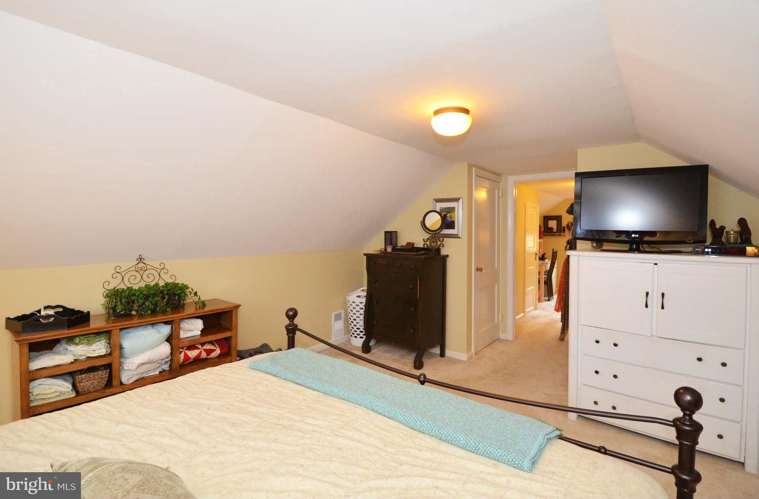 425 Kerwin Road Silver Spring, MD 20901 - Photo 14 of 23 Bedroom (Master)