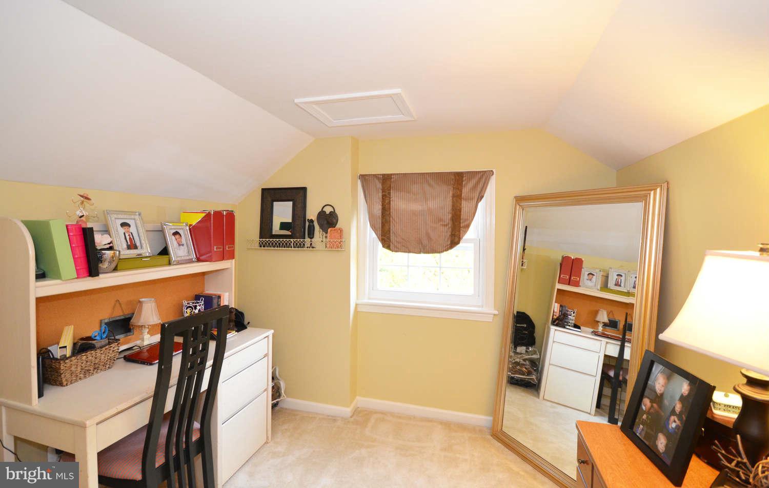 425 Kerwin Road Silver Spring, MD 20901 - Photo 15 of 23 Bedroom (Master)