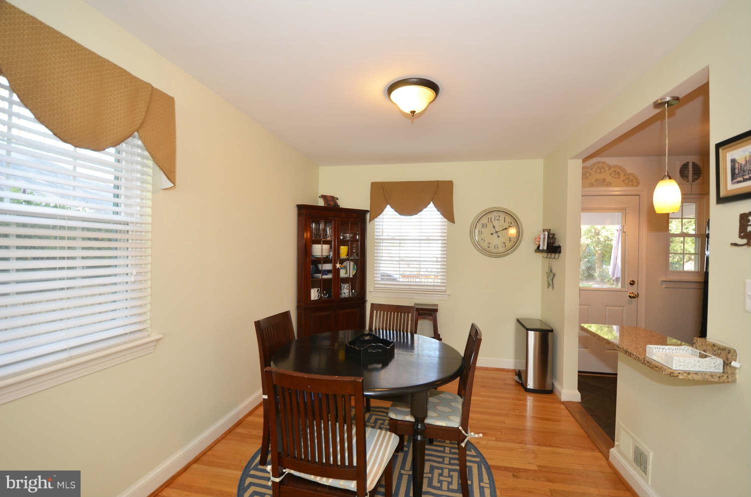 425 Kerwin Road Silver Spring, MD 20901 - Photo 4 of 23 Dining Room