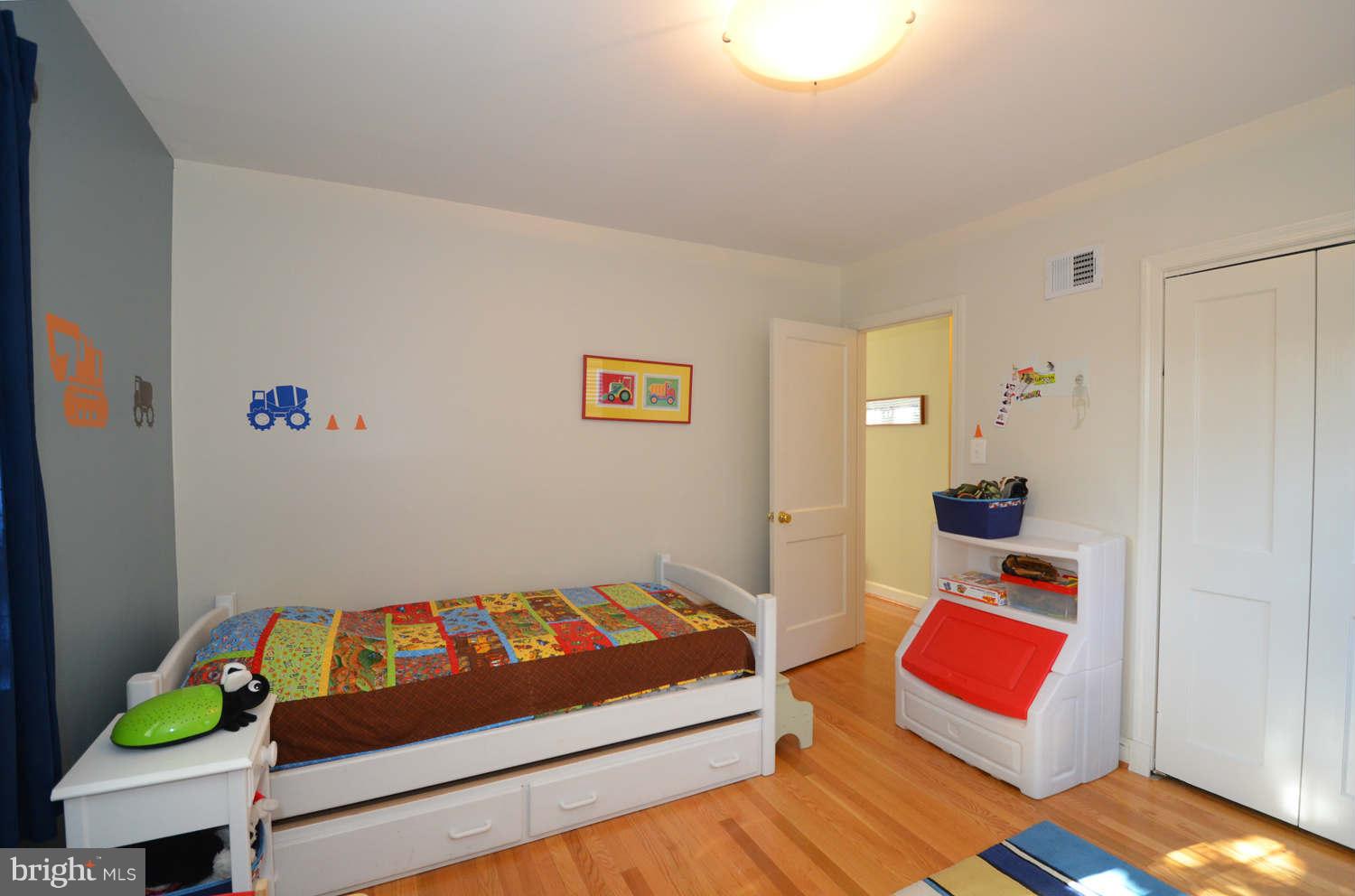 425 Kerwin Road Silver Spring, MD 20901 - Photo 9 of 23 Bedroom