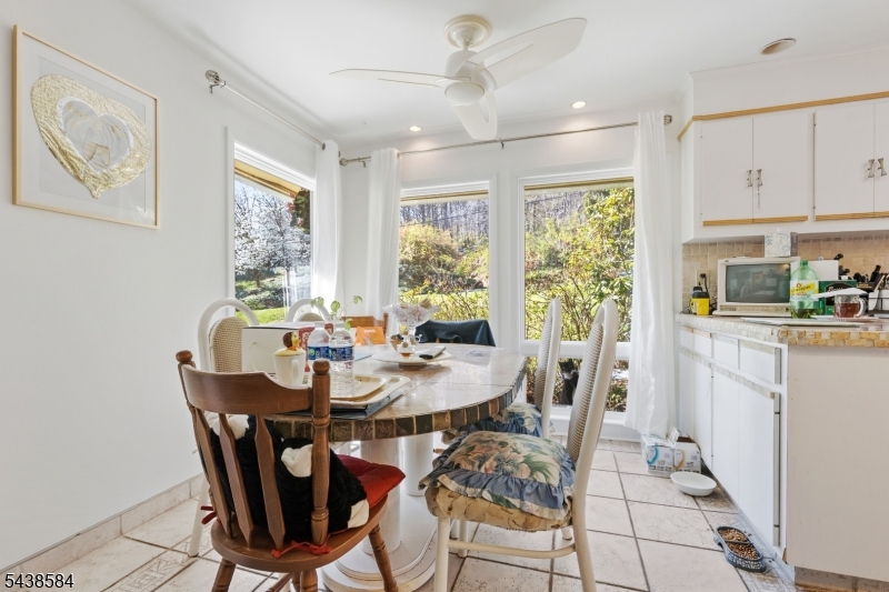 29 Farview Road Millburn, NJ 07041 - Photo 11 of 25