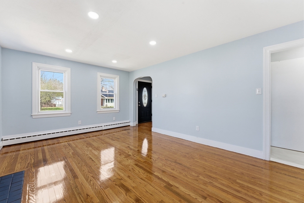21 Wrona Street Springfield, MA 01151 - Photo 16 of 36