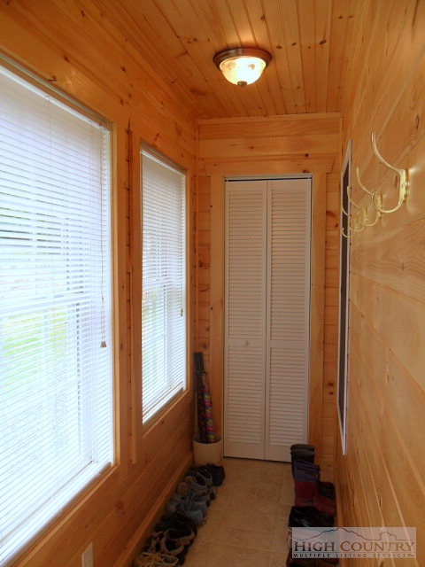 1296 Rustic Road West Jefferson, NC 28694 - Photo 9 of 30 Gallery Image 9