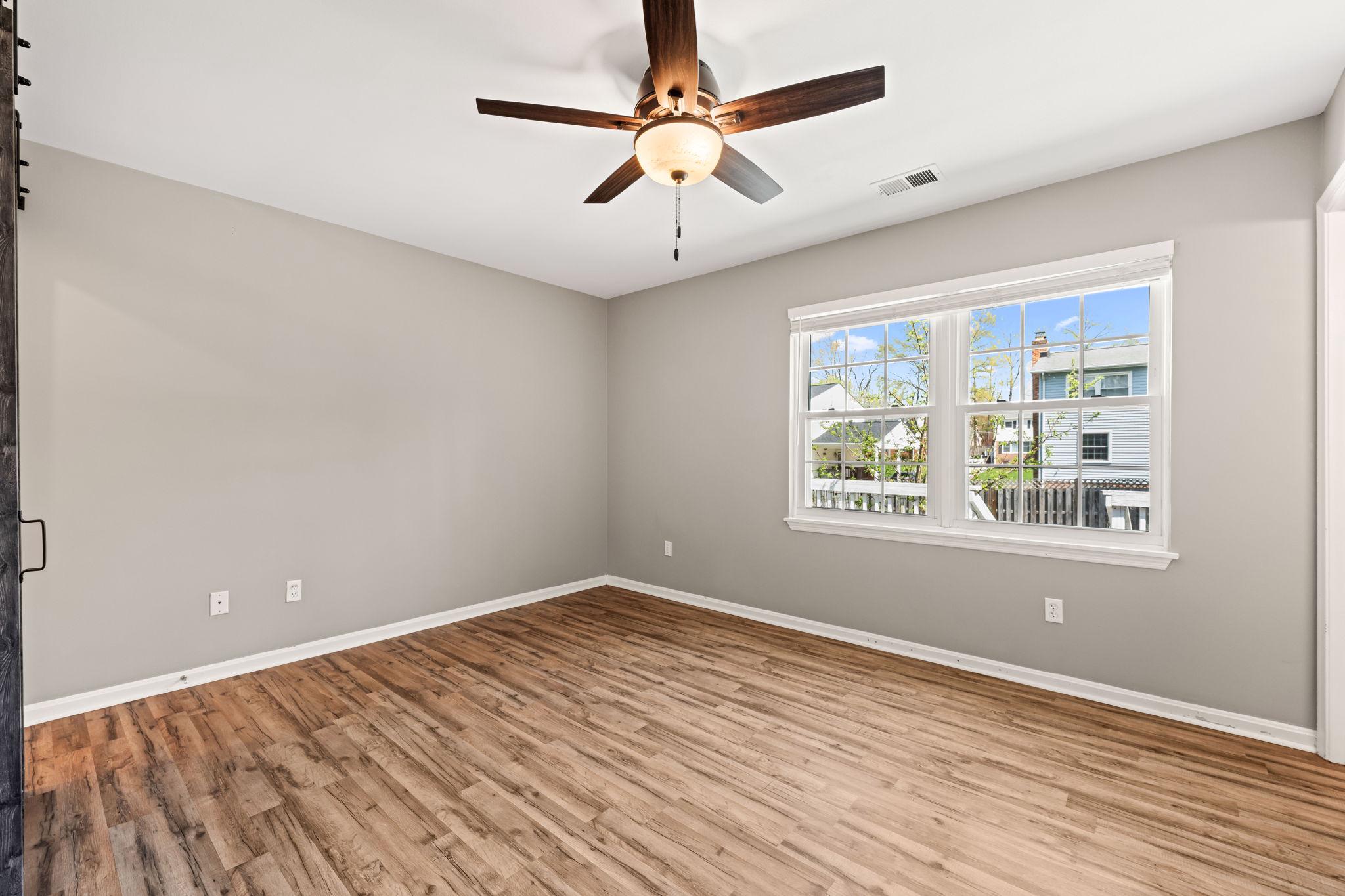 8635 Old Mt Vernon Road Alexandria, VA 22309 - Photo 27 of 47 Primary Bedroom w/ ensuite bath