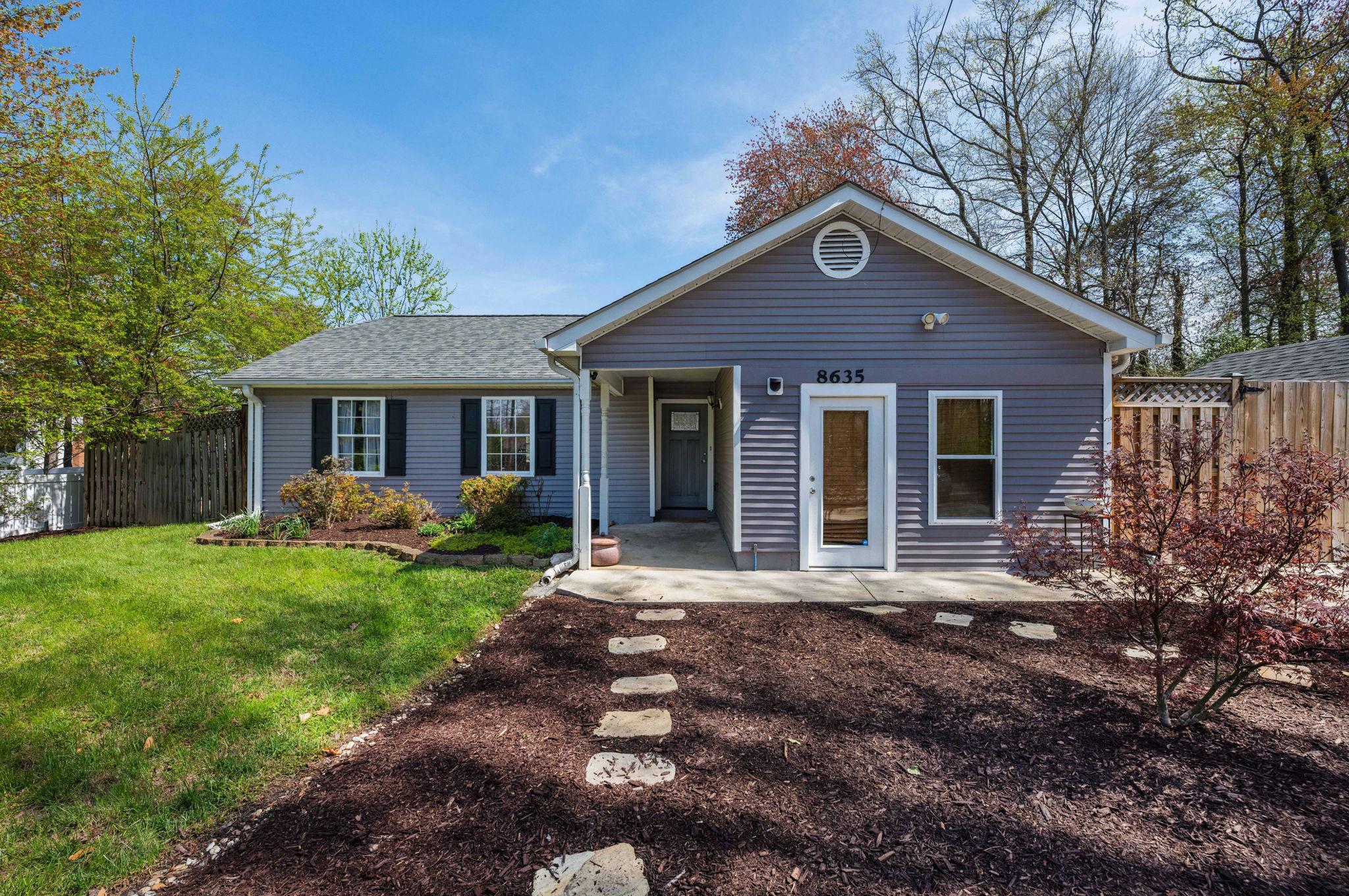 8635 Old Mt Vernon Road Alexandria, VA 22309 - Photo 3 of 47 Great & inviting curb appeal.