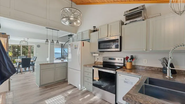 $799,500 | 9923 Jeske Avenue Northwest, Annandale, MN 55302