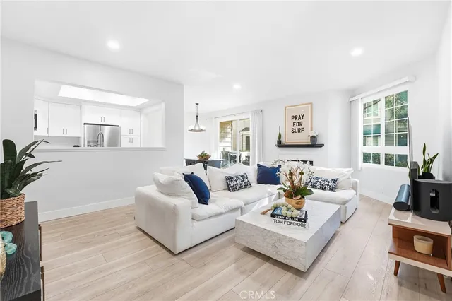 $849,000 | 7322 Yellowtail Drive, Unit 104, Huntington Beach, CA 92648