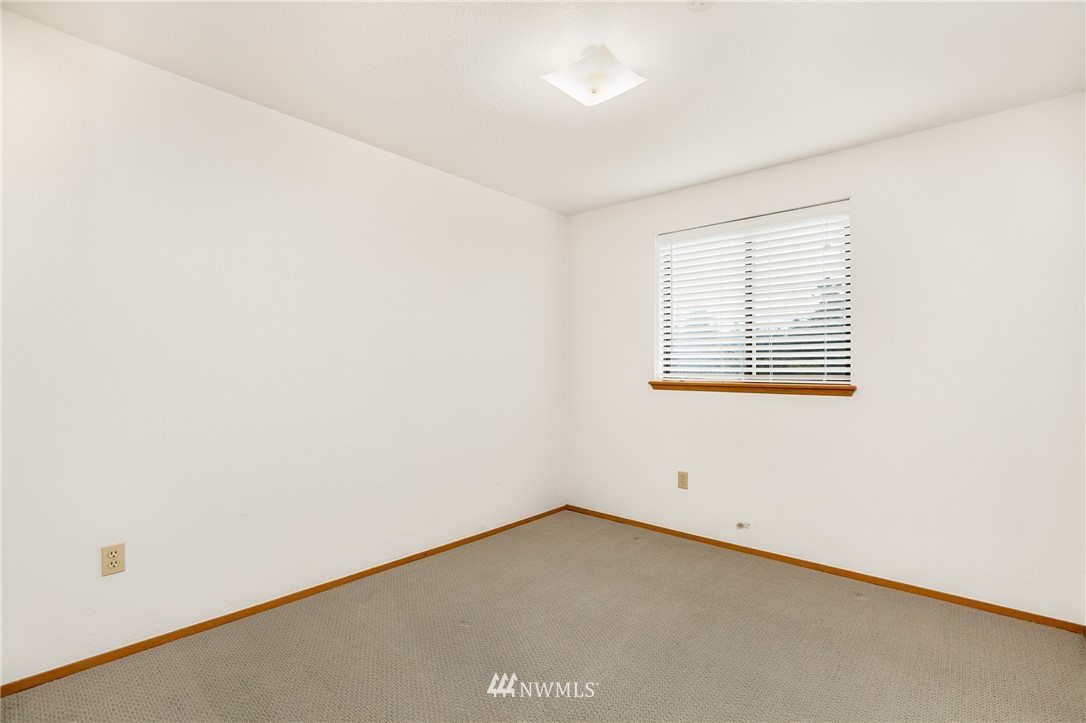 1703 174th Place Southeast Bothell, WA 98012 - Photo 15 of 22 Gallery Image 15