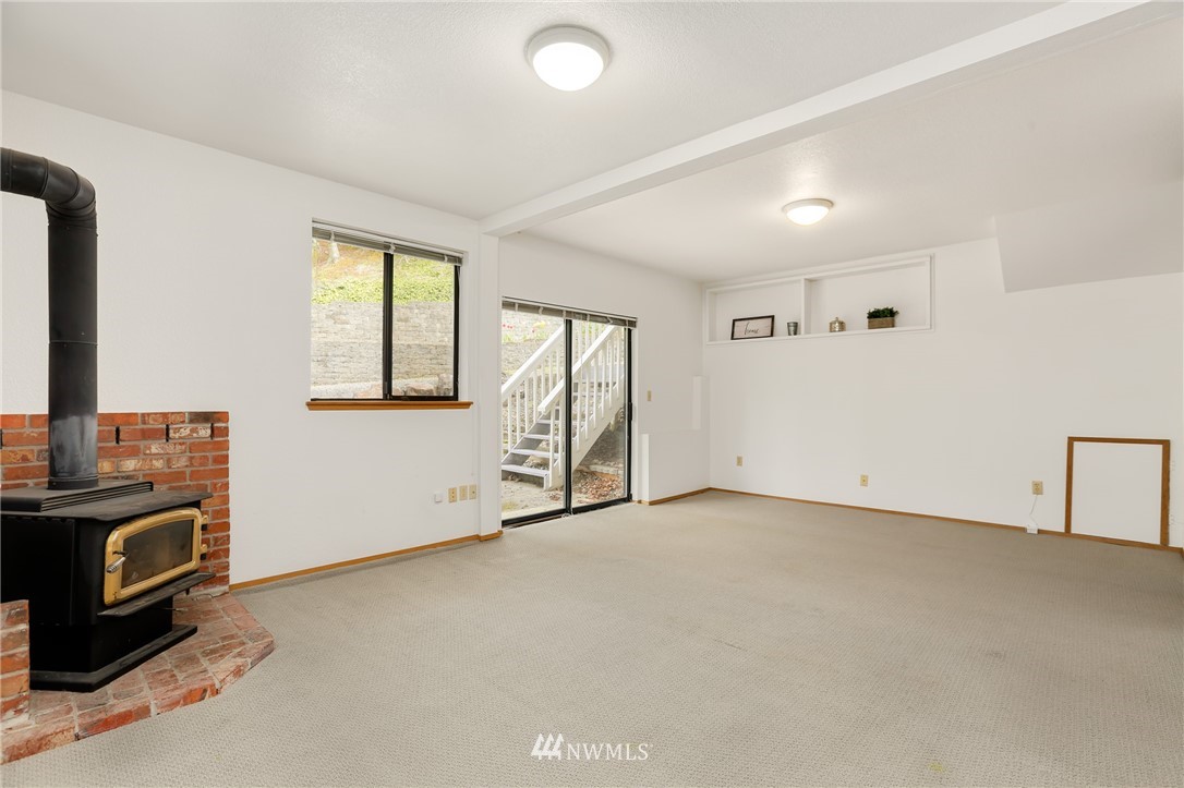 1703 174th Place Southeast Bothell, WA 98012 - Photo 17 of 22 Gallery Image 17