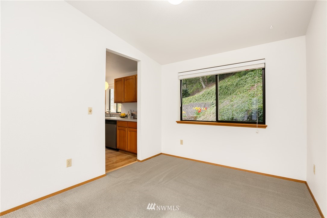 1703 174th Place Southeast Bothell, WA 98012 - Photo 5 of 22 Gallery Image 5