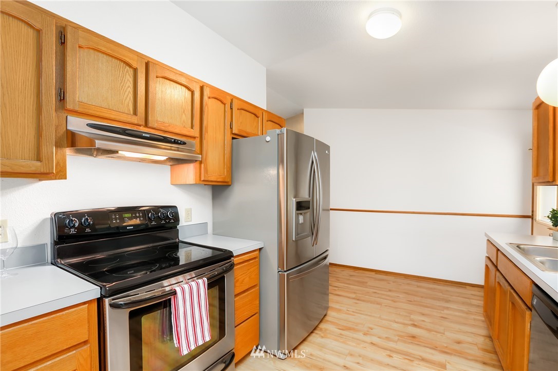 1703 174th Place Southeast Bothell, WA 98012 - Photo 7 of 22 Gallery Image 7